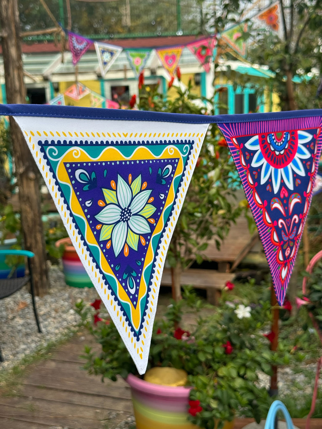 WIMPELGIRLANDE BLÜTEN