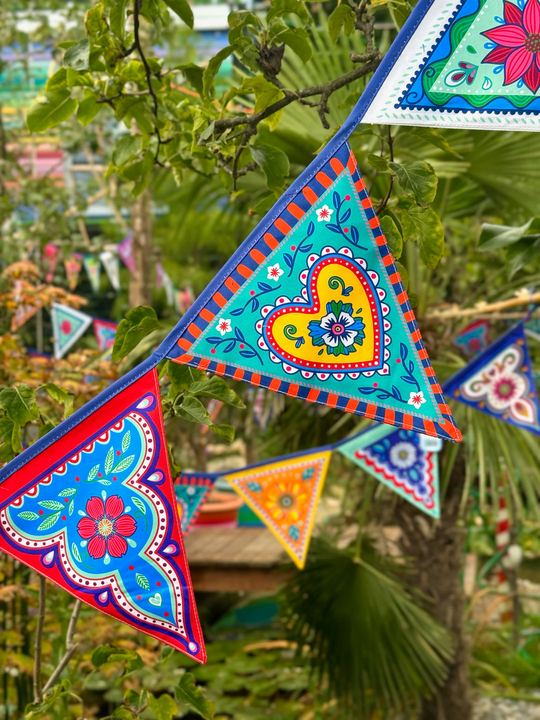 WIMPELGIRLANDE BLÜTEN